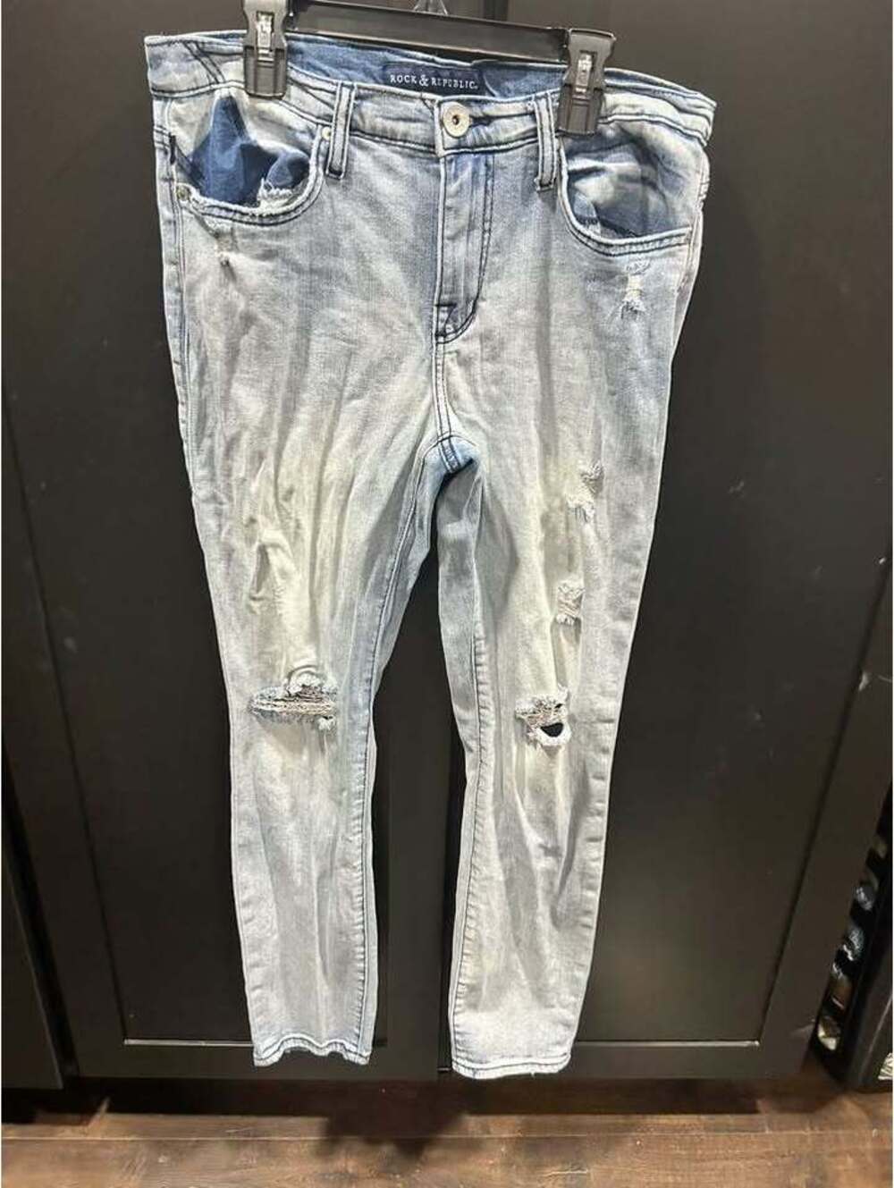 Rock & Republic Light Wash Distressed Skinny Jeans Size 10